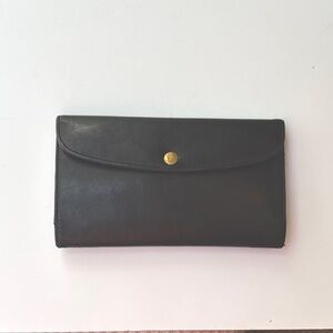 Vintage Coach Classic Black Leather Wallet with Brass Snap